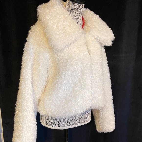 Forever 21 Cream Teddy Jacket - Picture 5 of 8